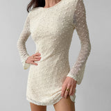 Női mini ruha – Slim fit – Texturált jacquard – Hosszú ujjú – Elegáns kerek nyakkivágás