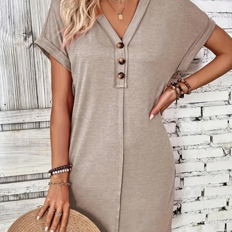 Női pólóruha - Laza szabású - Rövid ujjú, felhajtott bordákkal - Lezser, gombos, V-nyakú