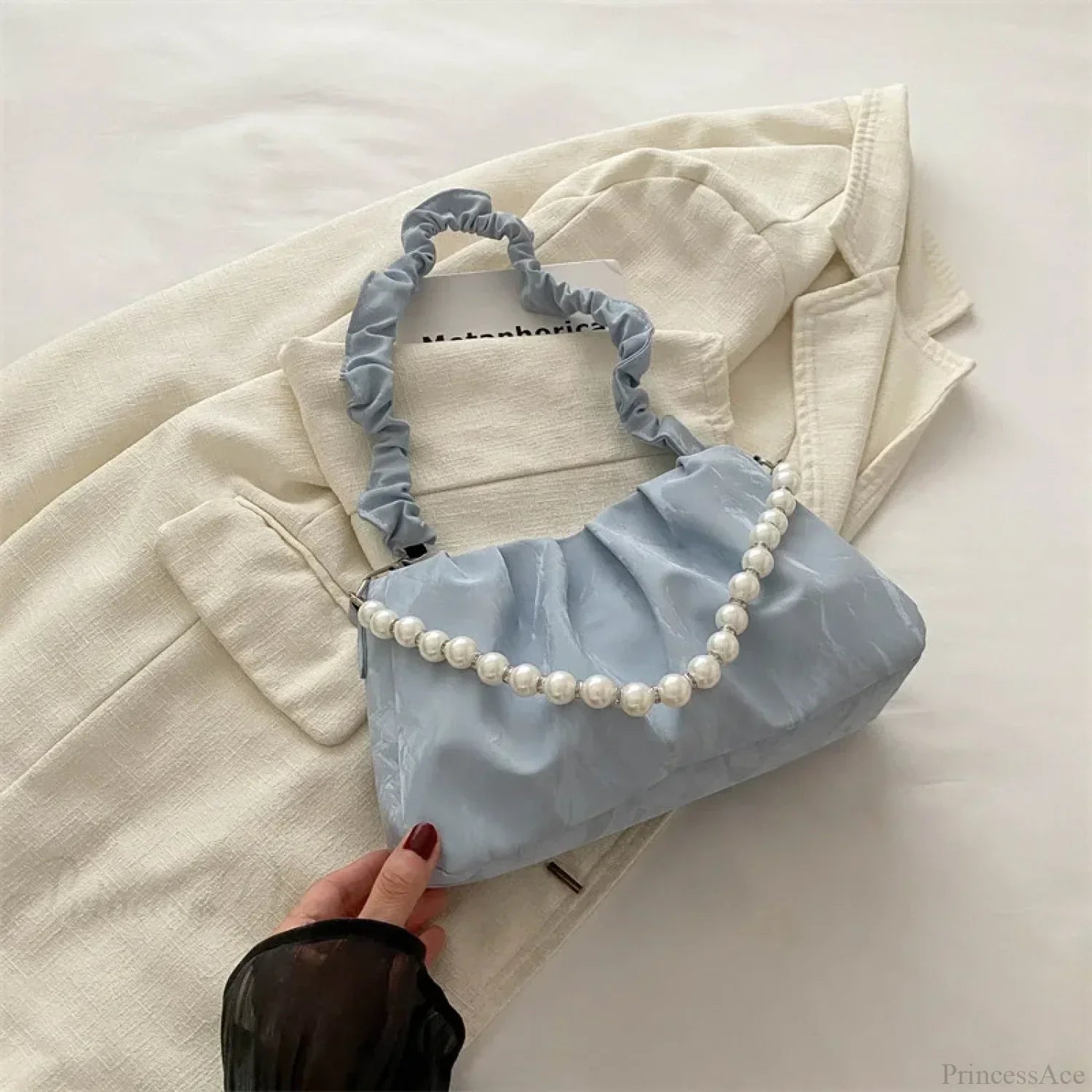 Francia gyöngyös, láncos, rakott válltáska