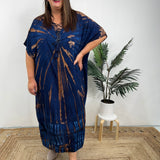 Női kaftán ruha - bő szabású - batikolt minta - fűzős gallér - rövid ujjú